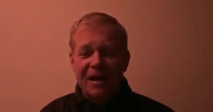 “Connecting with the Unknown: A Journey of Light and Extraterrestrial Encounters