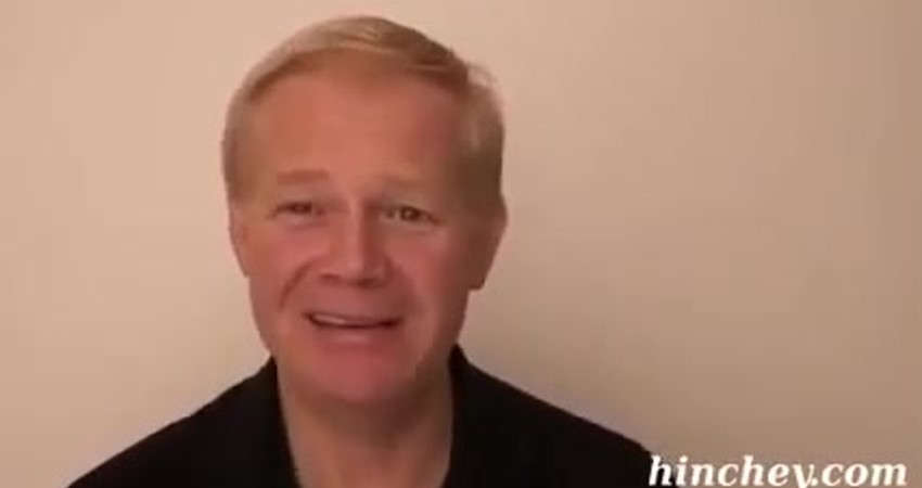 “Stargazing Encounter: A Night with the Police and UFOs