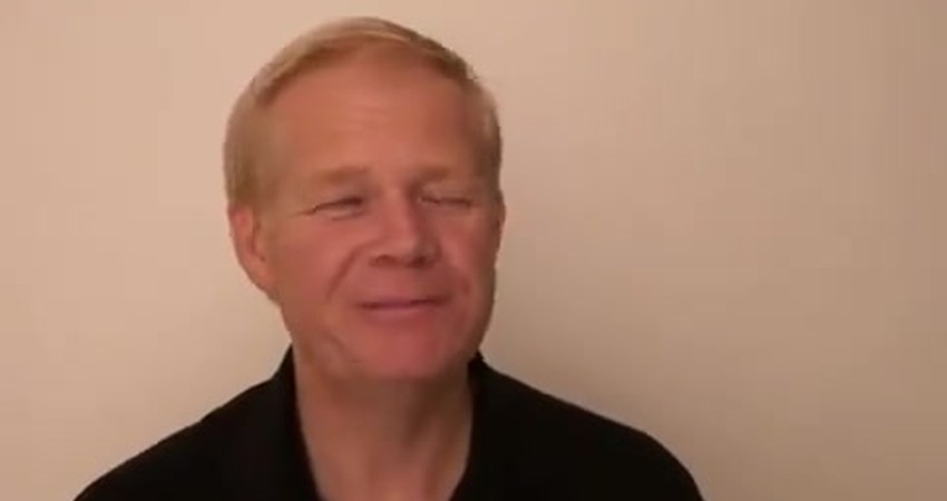 A Late Night Encounter: Coffee, Stars, and UFOs