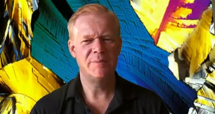 Understanding Criticism: Navigating Anonymity in Online Experience Videos